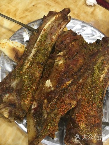 新疆三桥第一烤肉王凭啥称第一？-第3张图片-花冠旅游服务