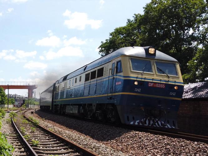 上海到江西乐平火车怎么坐?-第1张图片-花冠旅游服务 上海到江西乐平火车怎么坐?-第1张图片-花冠旅游服务