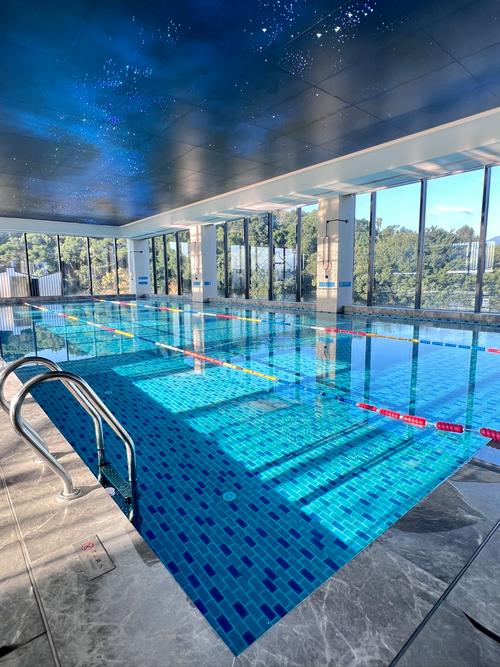 福建有哪些靠谱的室内游泳馆？-第1张图片-花冠旅游服务