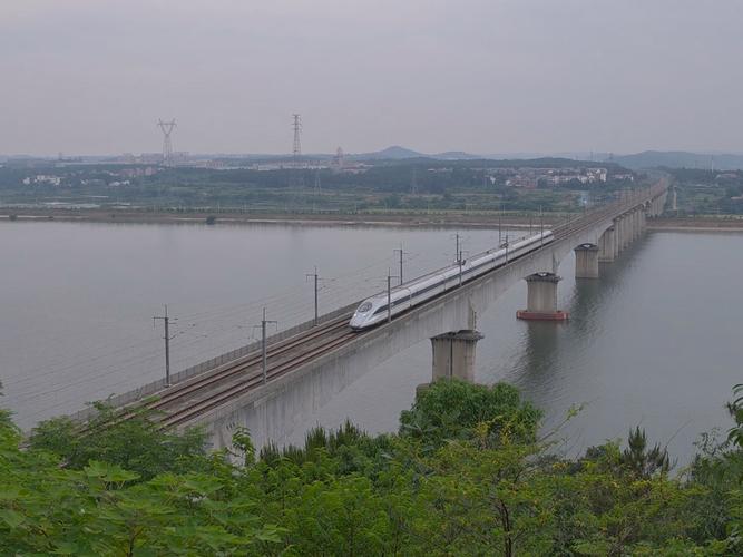 武汉到泉州动车怎么坐？-第1张图片-花冠旅游服务