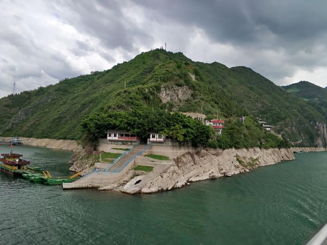 巫山到福建汽车时刻表最新版是？-第3张图片-花冠旅游服务