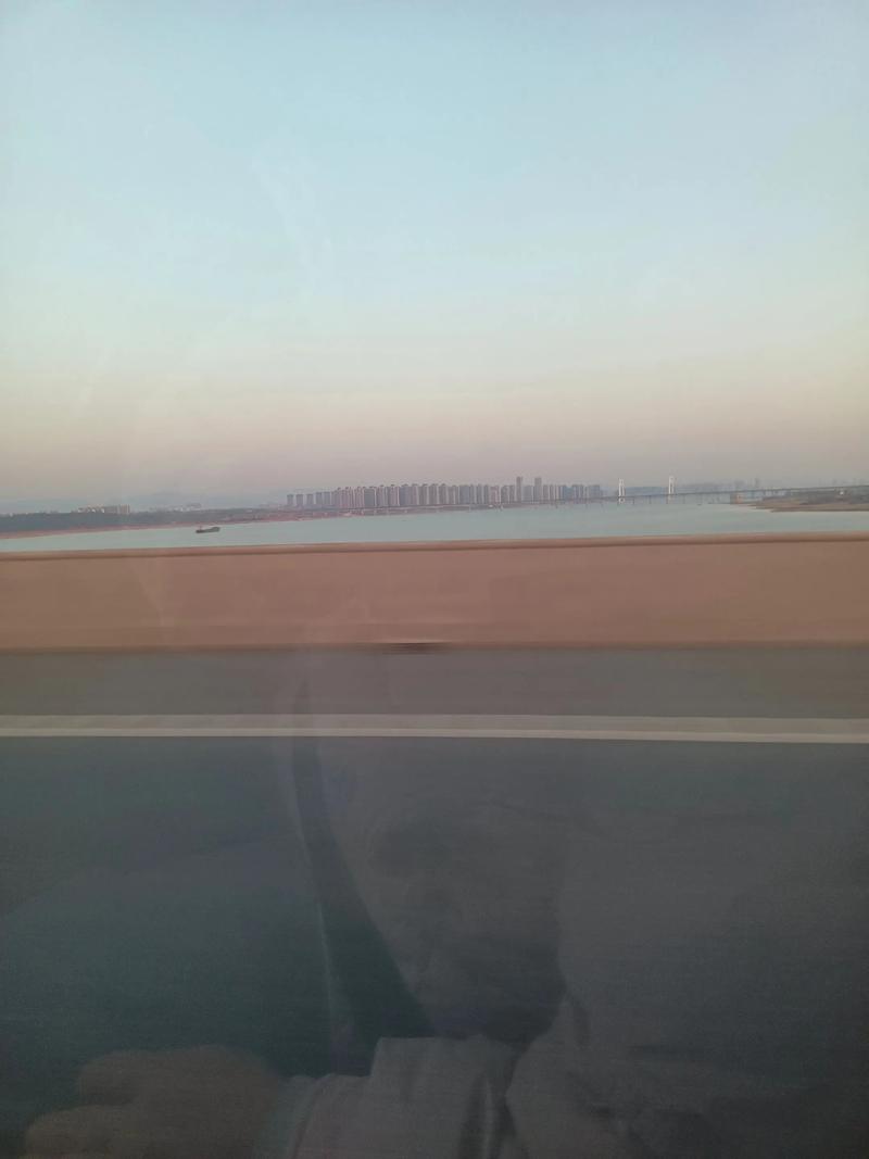 南宁到南昌的距离有多远？-第1张图片-花冠旅游服务