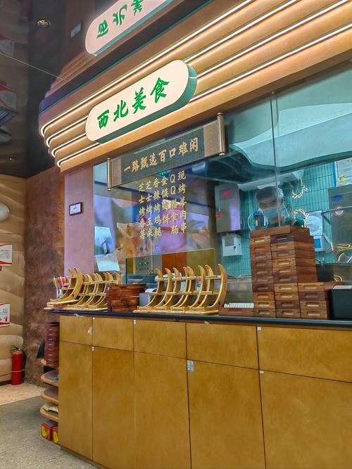 燕儿岛路与江西路哪家饭店更地道?-第1张图片-花冠旅游服务 燕儿岛路与江西路哪家饭店更地道?-第1张图片-花冠旅游服务