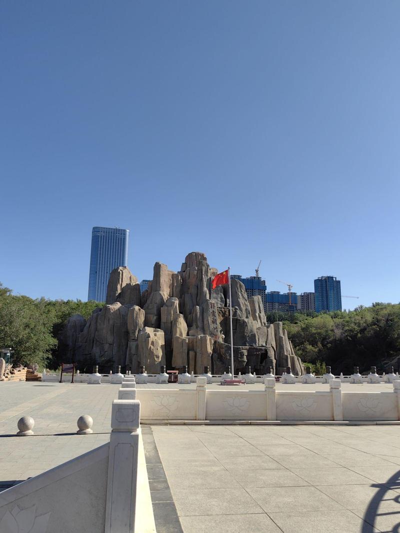 新疆乌鲁木齐104团有什么好玩的地方和特色美食？-第2张图片-花冠旅游服务