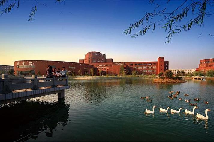 江西师大附近有哪些大学？-第3张图片-花冠旅游服务