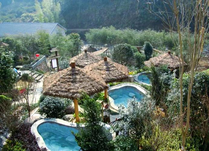 江西哪里能泡温泉?-第2张图片-花冠旅游服务 江西哪里能泡温泉?-第2张图片-花冠旅游服务