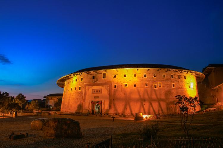 福建最著名的旅游景点是哪里？-第2张图片-花冠旅游服务