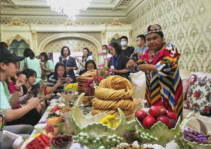 新疆少数民族有哪些特色传统节日？-第3张图片-花冠旅游服务