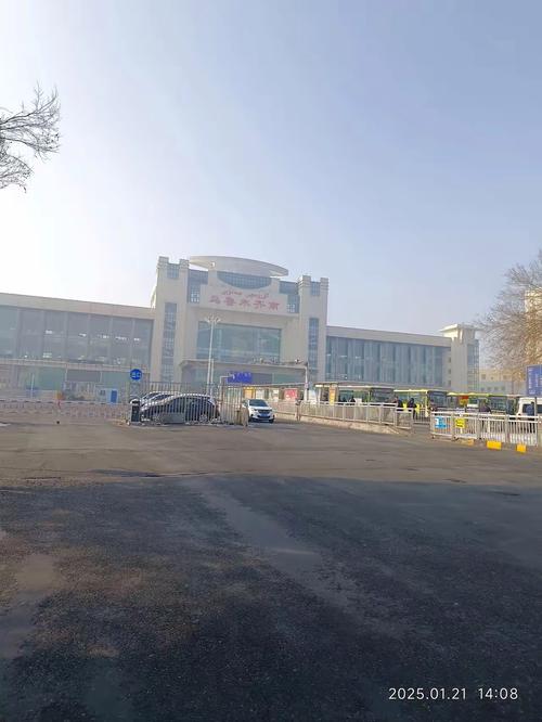 乌鲁木齐火车站有何独特之处？-第3张图片-花冠旅游服务