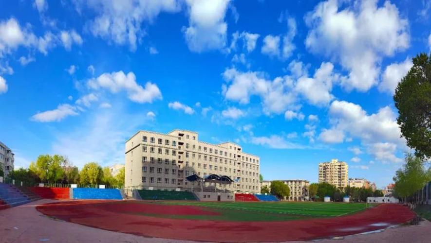 新疆商贸经济学校有何特色与优势？-第1张图片-花冠旅游服务