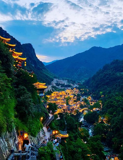 江西上饶好玩的地方吗-第1张图片-花冠旅游服务