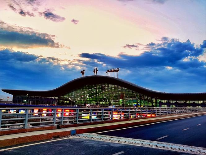 新疆机场集团有哪些核心业务?-第1张图片-花冠旅游服务 新疆机场集团有哪些核心业务?-第1张图片-花冠旅游服务