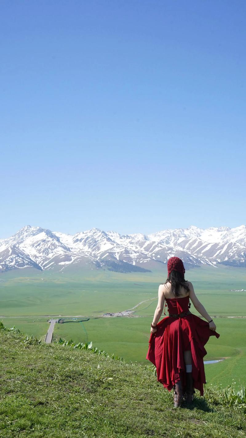 八月底新疆旅游穿什么合适？-第1张图片-花冠旅游服务