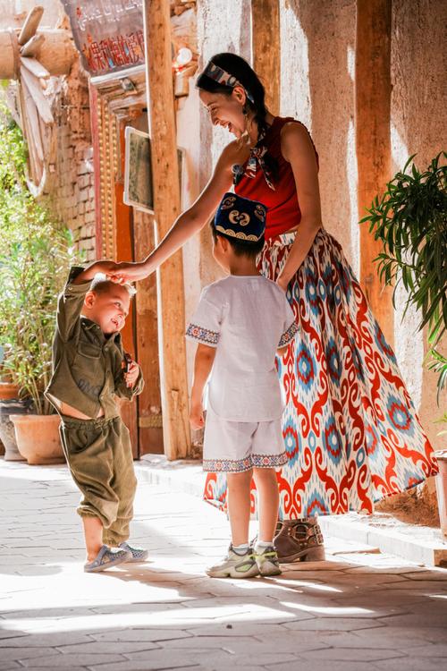 新疆适合小孩子游玩吗？-第3张图片-花冠旅游服务