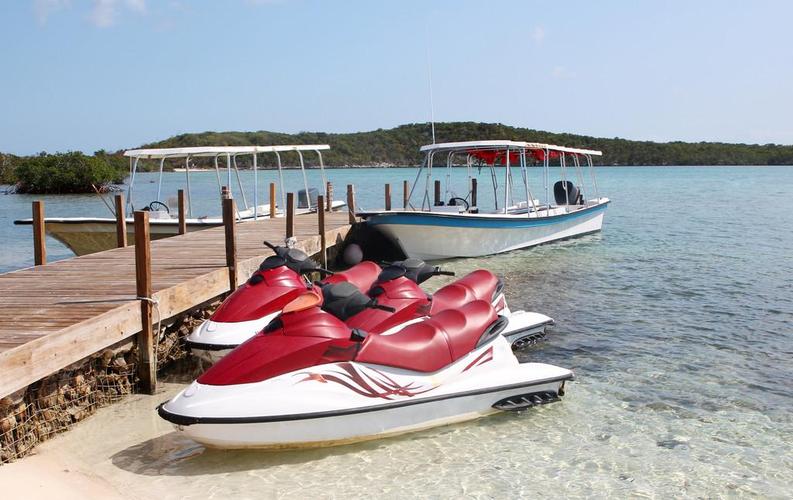 福建哪里沙滩能玩摩托艇？-第2张图片-花冠旅游服务