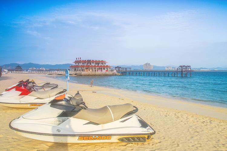 福建哪里沙滩能玩摩托艇？-第3张图片-花冠旅游服务