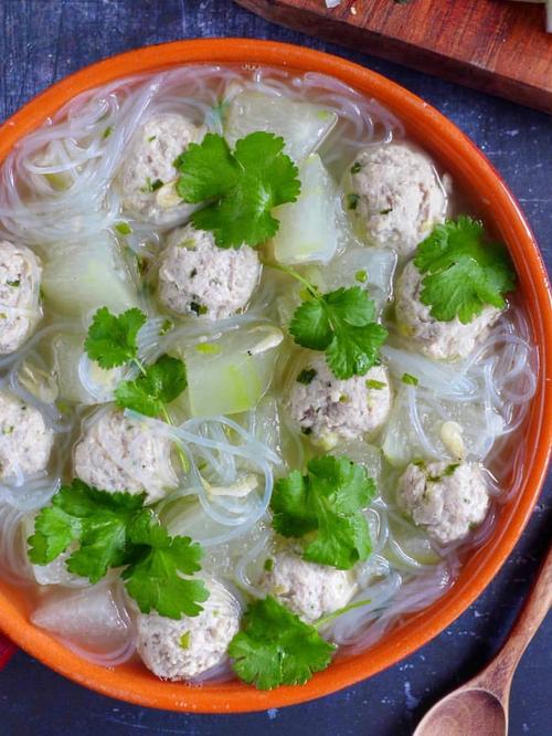 新疆丸子汤怎么做好吃-第1张图片-花冠旅游服务