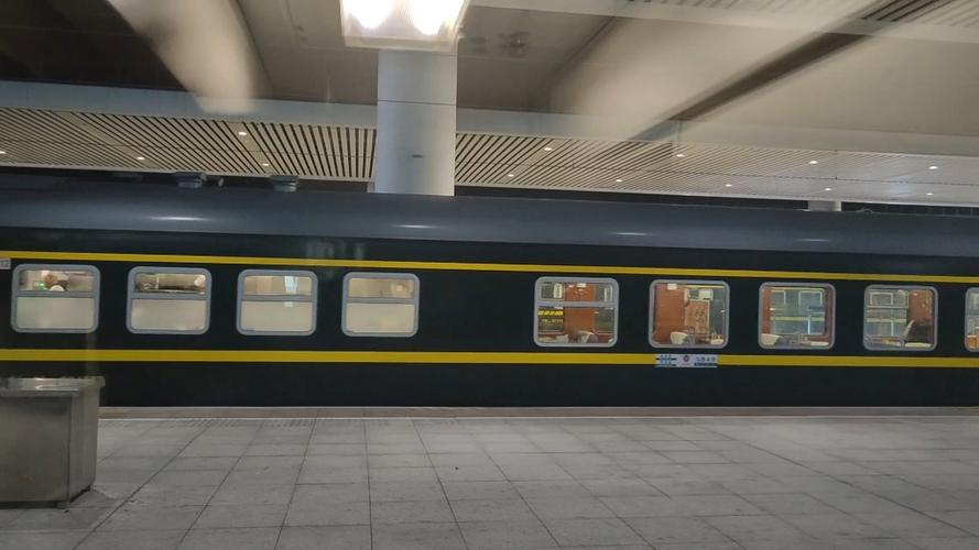 坐火车去新疆乌鲁木齐-第3张图片-花冠旅游服务