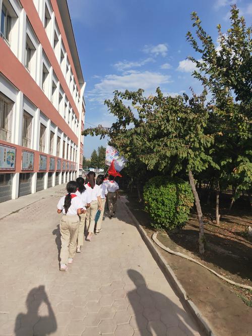 新疆石河子石总场一中怎么样？-第2张图片-花冠旅游服务