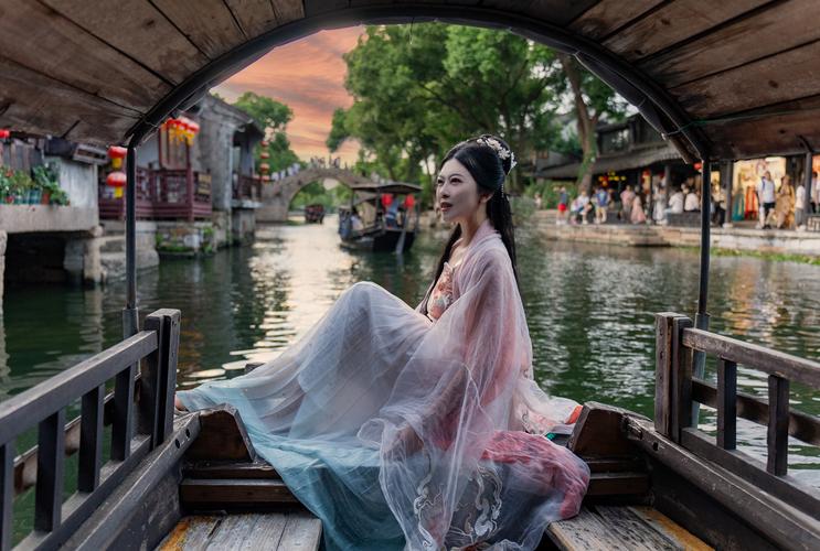 汊河江南水乡缘何有新疆小姐?-第1张图片-花冠旅游服务 汊河江南水乡缘何有新疆小姐?-第1张图片-花冠旅游服务