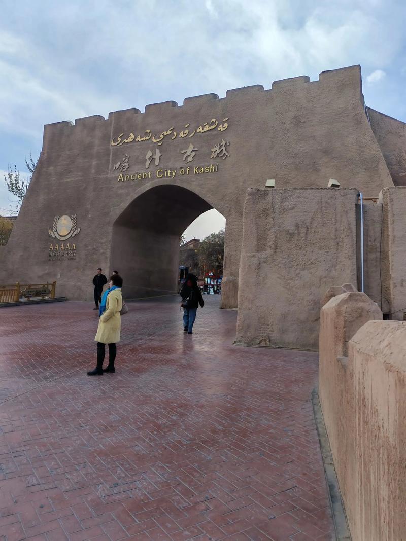 新疆究竟有多大，才让人发出此叹？-第3张图片-花冠旅游服务