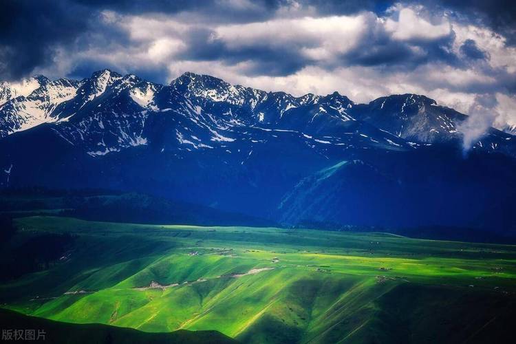 南疆北疆怎么选？各有啥好？-第2张图片-花冠旅游服务