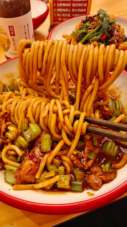 新疆炒米粉为何让人吸溜不停？-第1张图片-花冠旅游服务