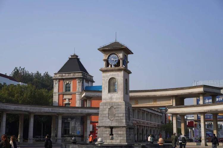 江西财经大学到火车站怎么走？-第1张图片-花冠旅游服务